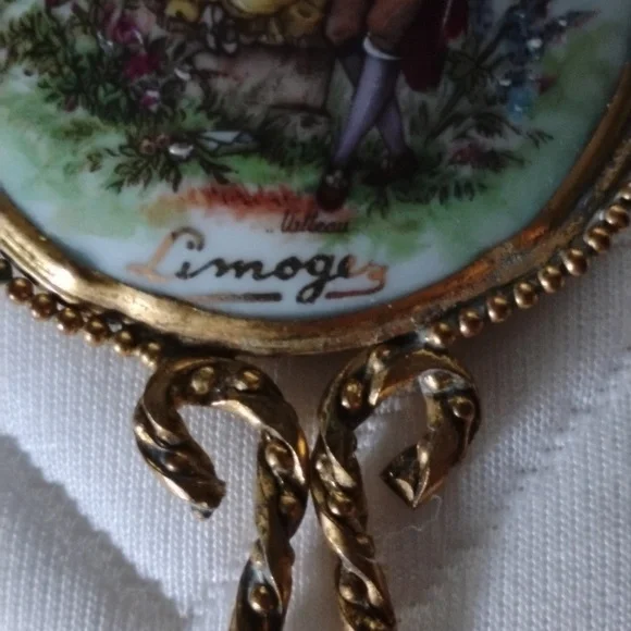 Vintage Limoges Fragonard Signed Hand Painted Mirror - Picture 3 of 3
